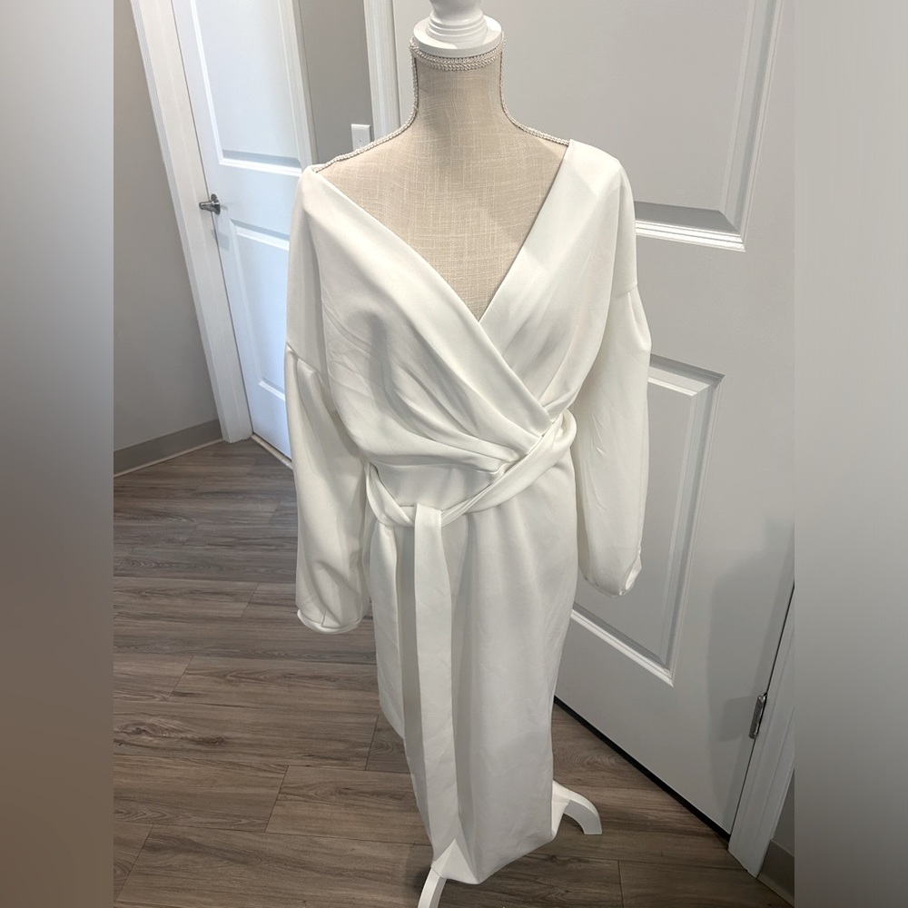 WOMENS large - SHEIN White Dress - Never Worn